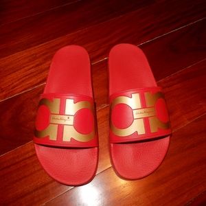 Salvatore Ferragamo Pool Slides, red, size 40